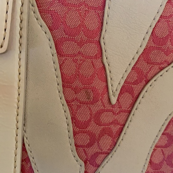 Used Coach pink and white bag - Picture 8 of 9